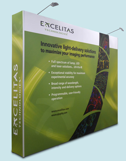 Gerade Messewand bestehend aus dem Faltdisplay-System Expolinc Pop Up Magnetic Straight mit flachen Abschlüssen